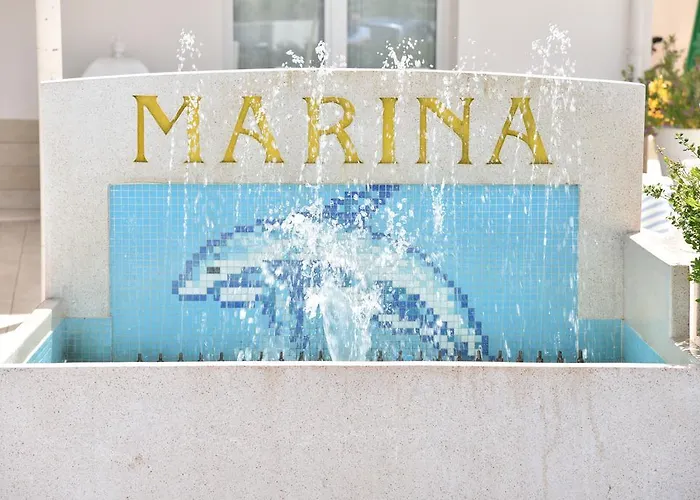 Marina מלון