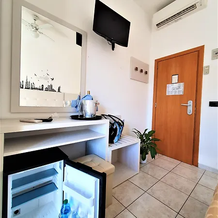 玛瑞娜酒店 酒店