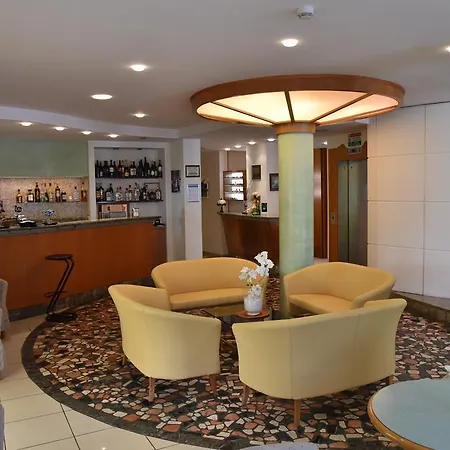 玛瑞娜酒店 里乔内